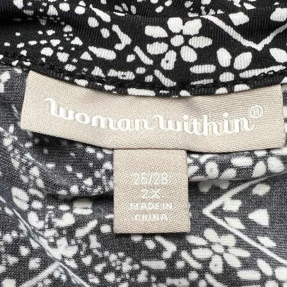 Woman Within Black & White 3/4 Sleeve Pullover Top Size 26/28 - Picture 4 of 7